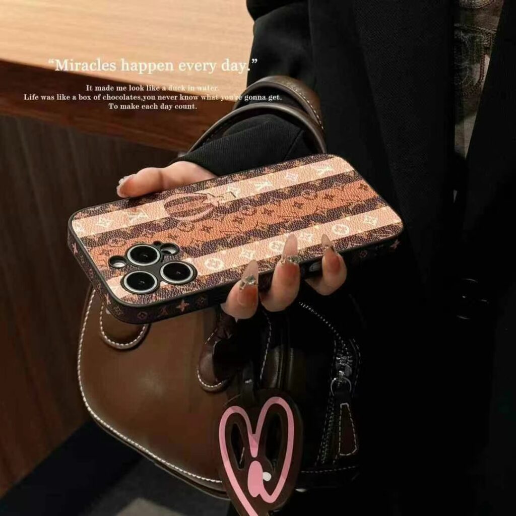 LV LOUIS VUITTON携帯電話ケース35 SS104141 - 画像 (2)
