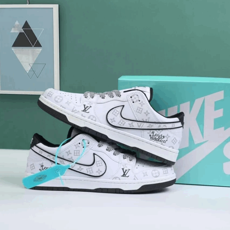 【正規品保証、公式と同じデザイン】NIKE 新作限定販売♪最新 gucci&The North Face SB LOW【海外ブランド直営店】 - 画像 (12)