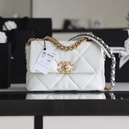 Chanel 19 AS1160