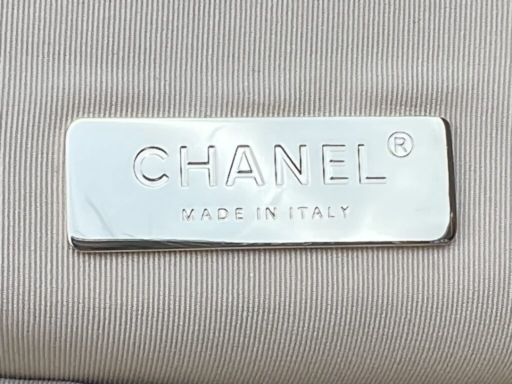 CHANEL 19 HANDBAG AS1161 - 画像 (4)