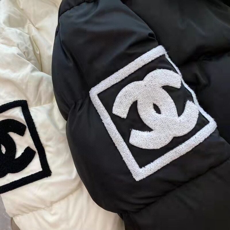 【CHANEL】新作数量限定予行販売モンクレールダウンジャケット - 画像 (2)