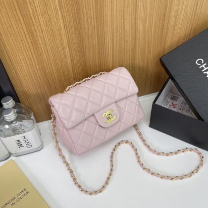 CHANEL スタイリッシュなバッグ 11 zm