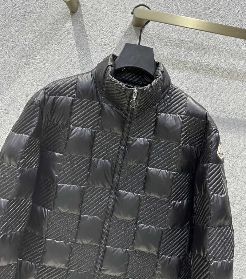 MONCLER ダウンジャケット SS96784 - 画像 (6)