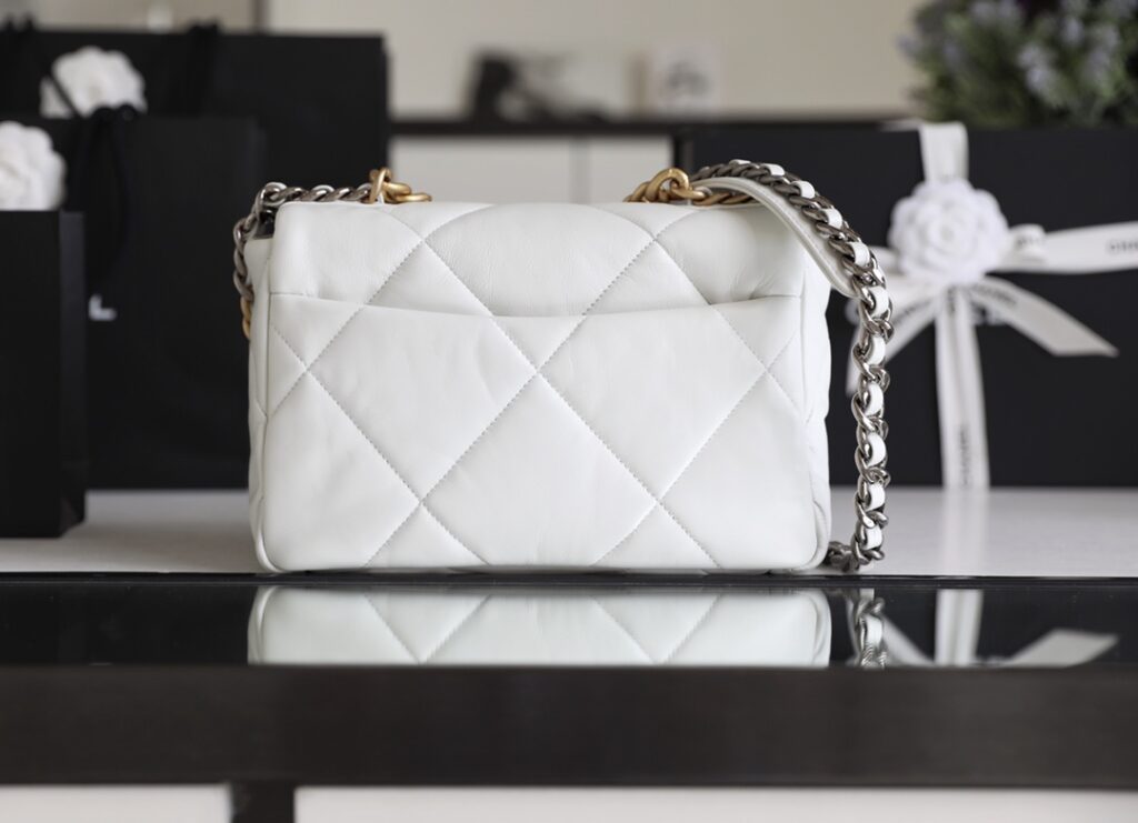Chanel 19 AS1160 - 画像 (6)