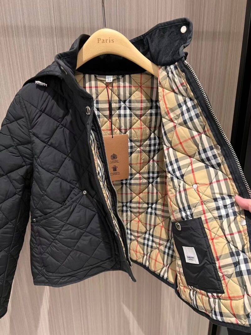 BURBERRY ダウンジャケット SS96783 - 画像 (4)