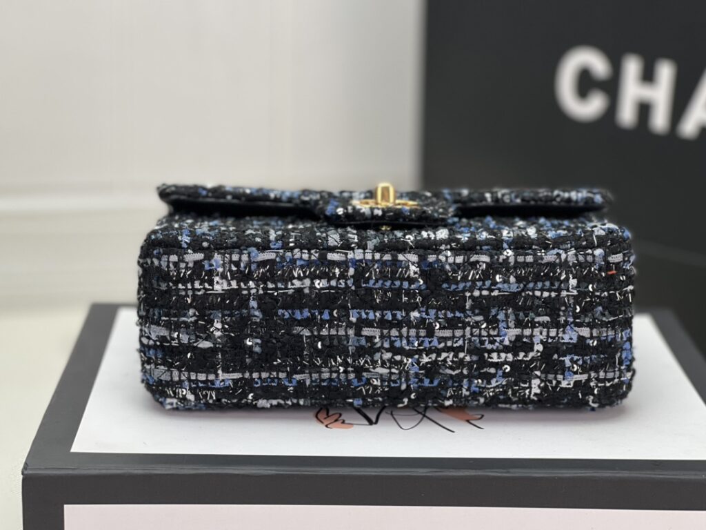 Chanel MINI CLASSIC FLAP BAG 1116 - 画像 (16)