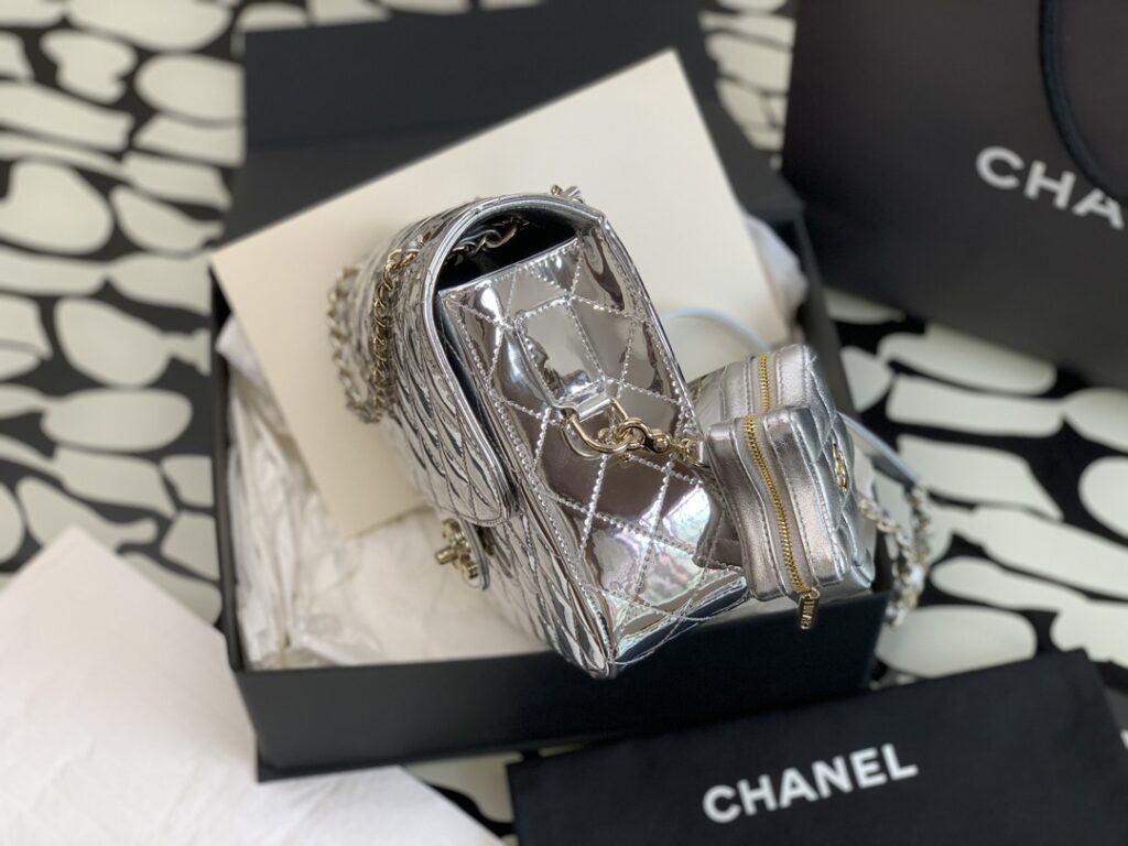 Chanel AS4646 24C CF BAG - 画像 (11)