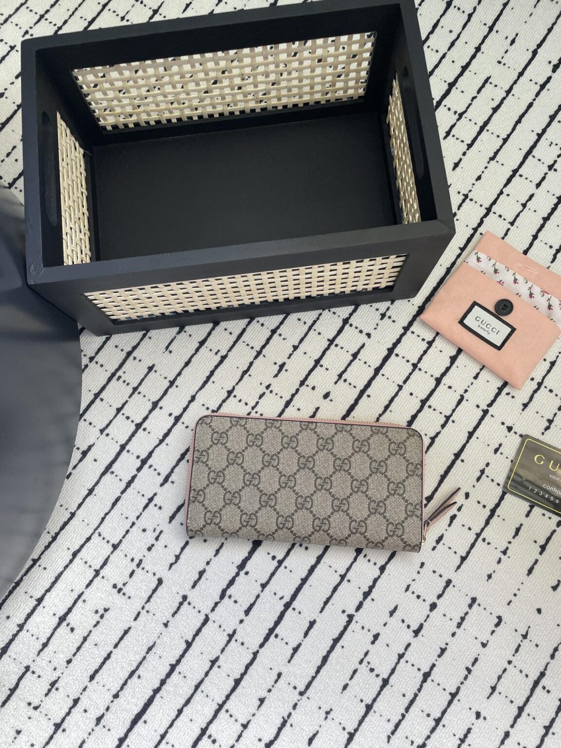 GUCCI 新作財布です 25 zm 95519 - 画像 (2)