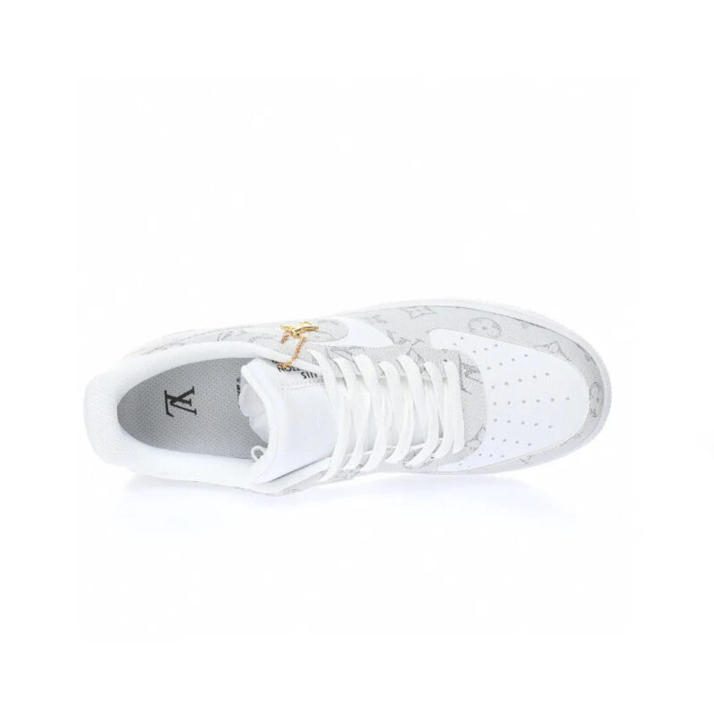 【日本未入荷】♪超入手困難LOUIS VUITTON X NIKE AIR FORCE1 ホワイトグレー【代金引換】 - 画像 (4)