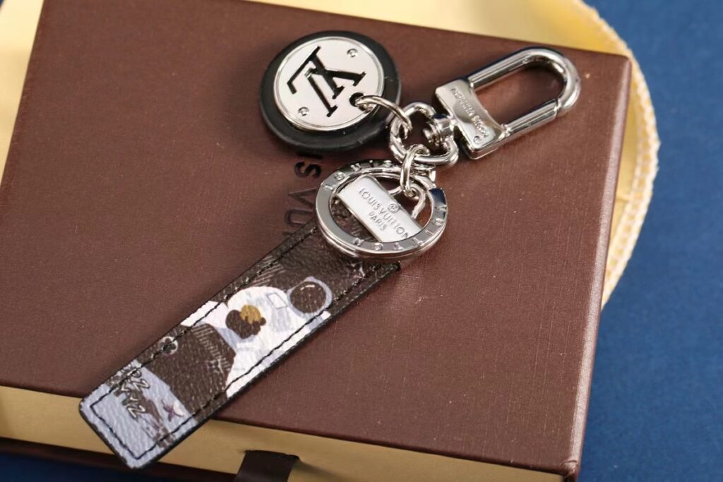LV Louis Vuitton バッグペンダント キーホルダー 66 zm - 画像 (5)