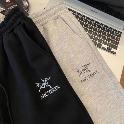 ARC'TERYX 人気ズーポン