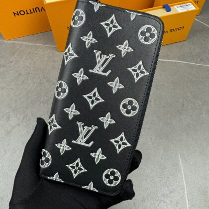 LV Louis Vuitton 新作財布です 30 zm 95521