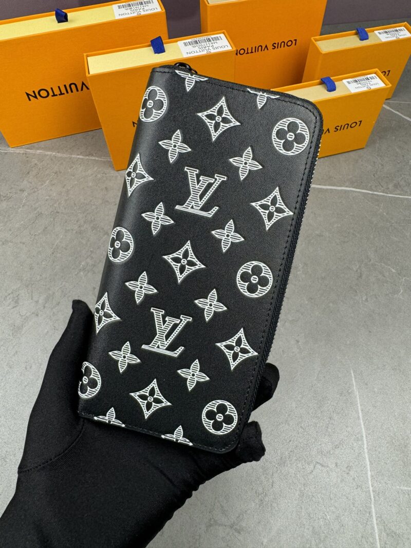 LV Louis Vuitton 新作財布です 30 zm 95521