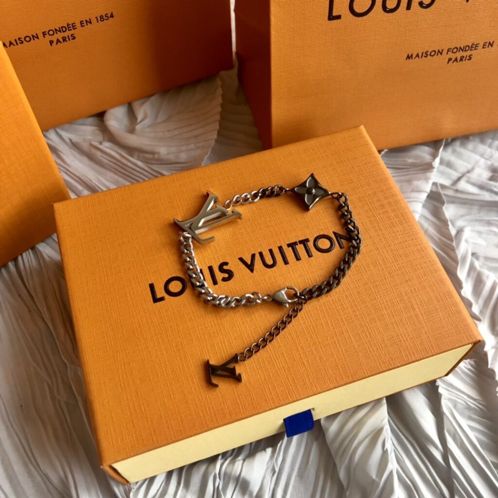 LOUIS VUITTON（ルイヴィトン）チェーンブレスレット - 画像 (7)