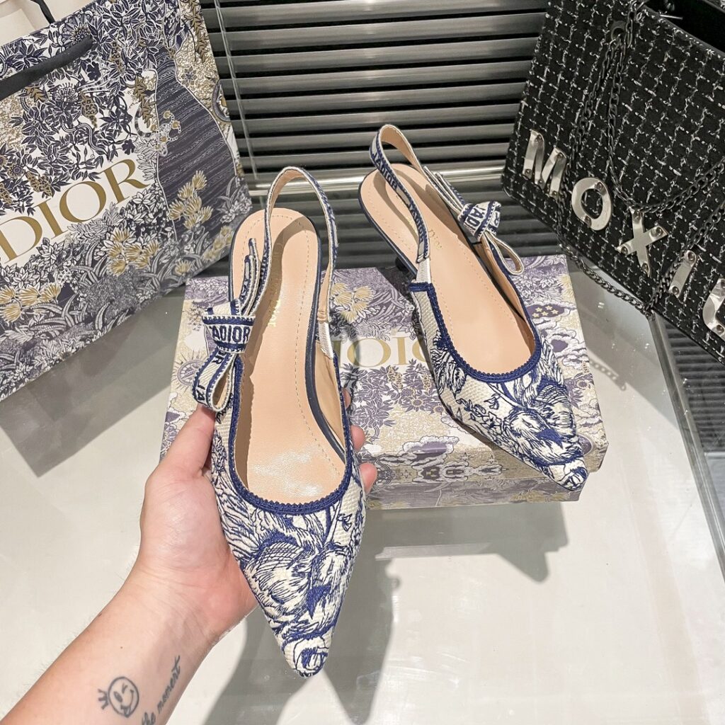 DIOR 新作刺繍ハイヒール 06zm 95759 - 画像 (3)