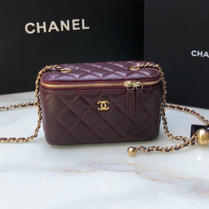 Chanel Classic Vanity 22C Bag with Chain AP2303