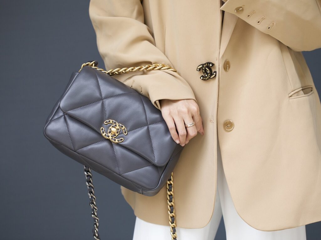 Chanel 19 26CM - 画像 (2)