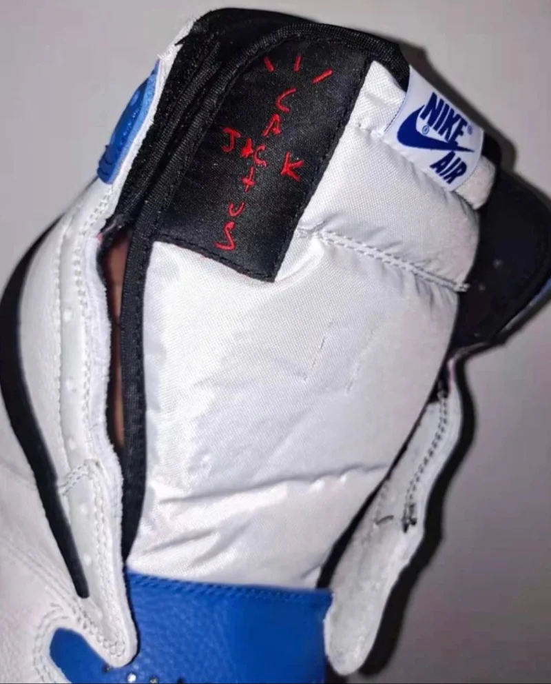 2021フラグメントxトラビススコットxナイキエアジョーダン1ハイOGSP「ミリタリーブルー」TRAVIS SCOTT × FRAGMENT × NIKE AIR JORDAN 1 HIGH "MILITARY BLUE'' - 画像 (10)