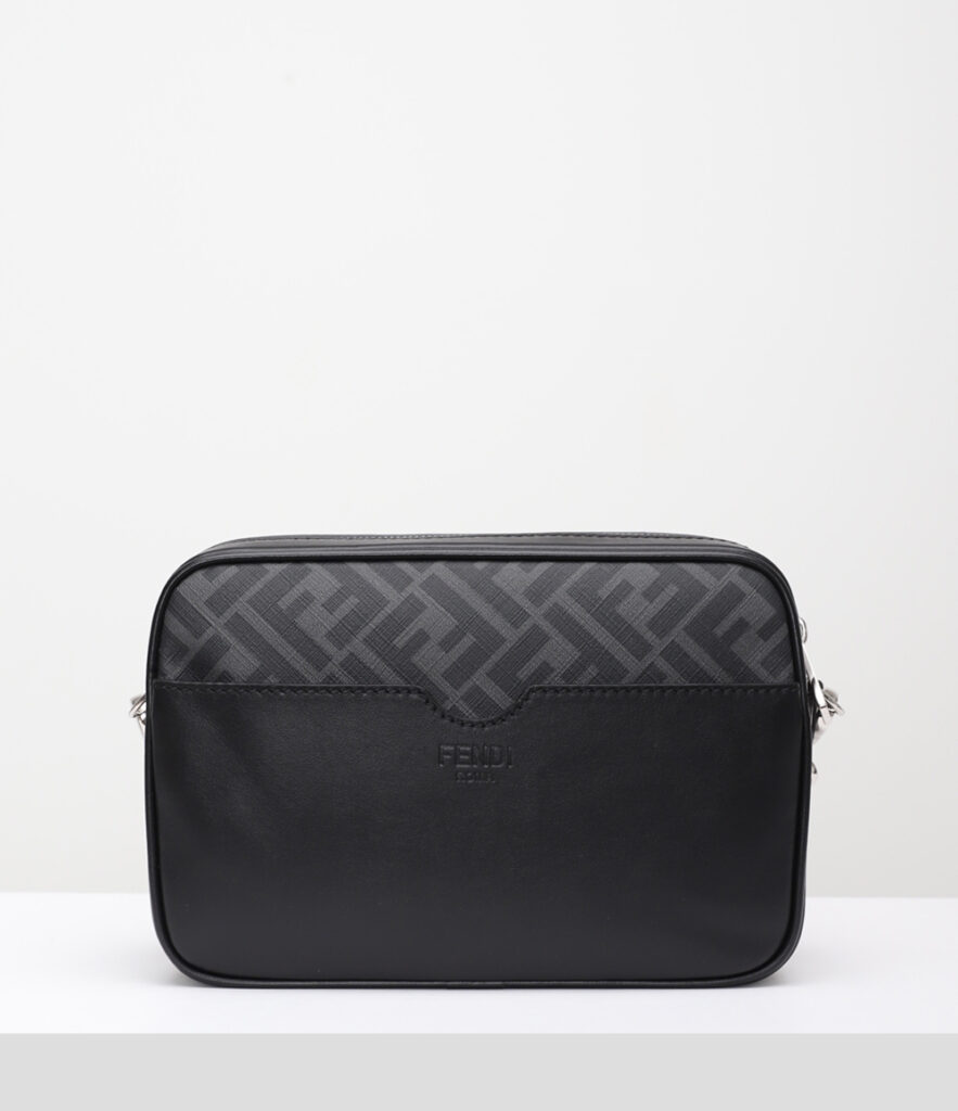 FENDI ブラウンFFファブリック バッグ カメラケース - 画像 (9)