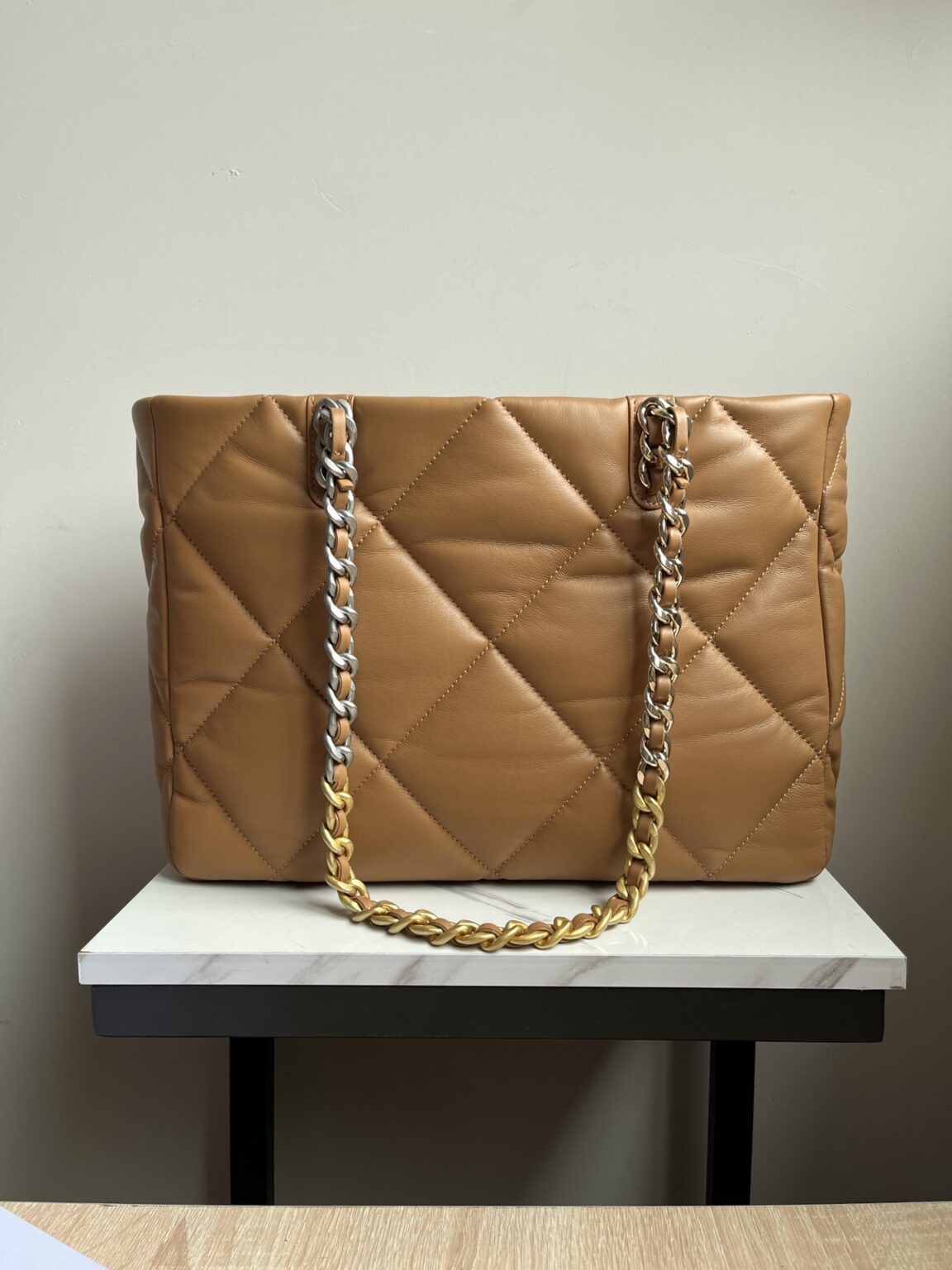CHANEL 19 SHOPPING BAG 3360 - 画像 (2)
