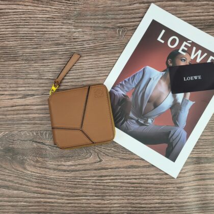 LOEWE 財布 4 zm 94920