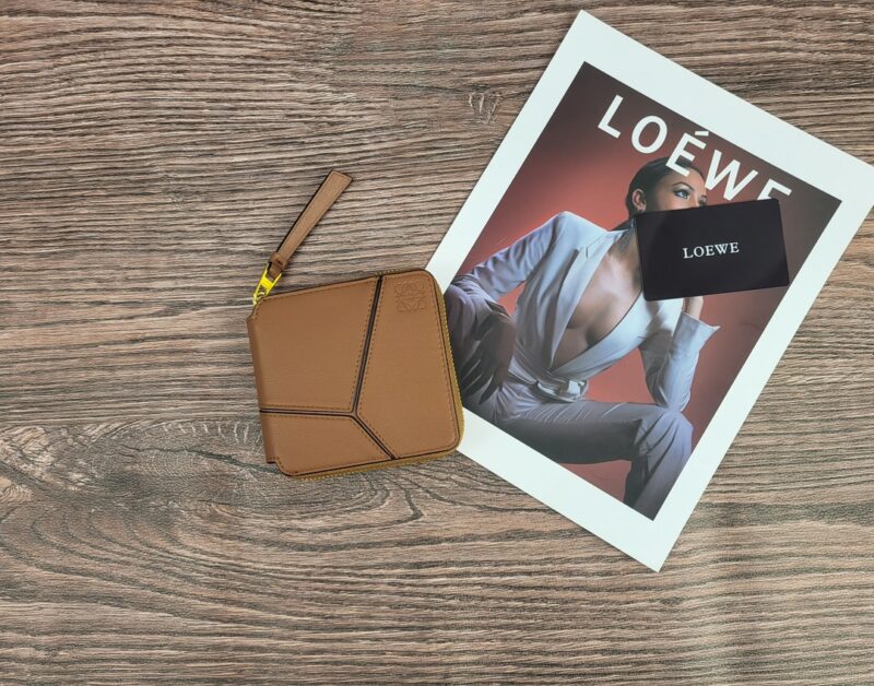 LOEWE 財布 4 zm 94920