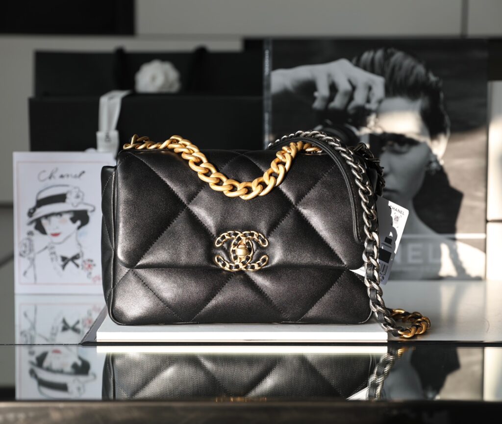 Chanel 19 AS1160 - 画像 (10)