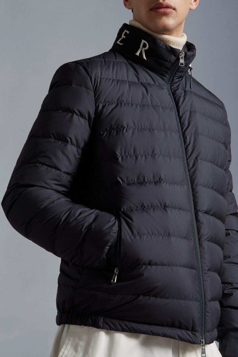 MONCLERウンジャケット SS96434 - 画像 (2)