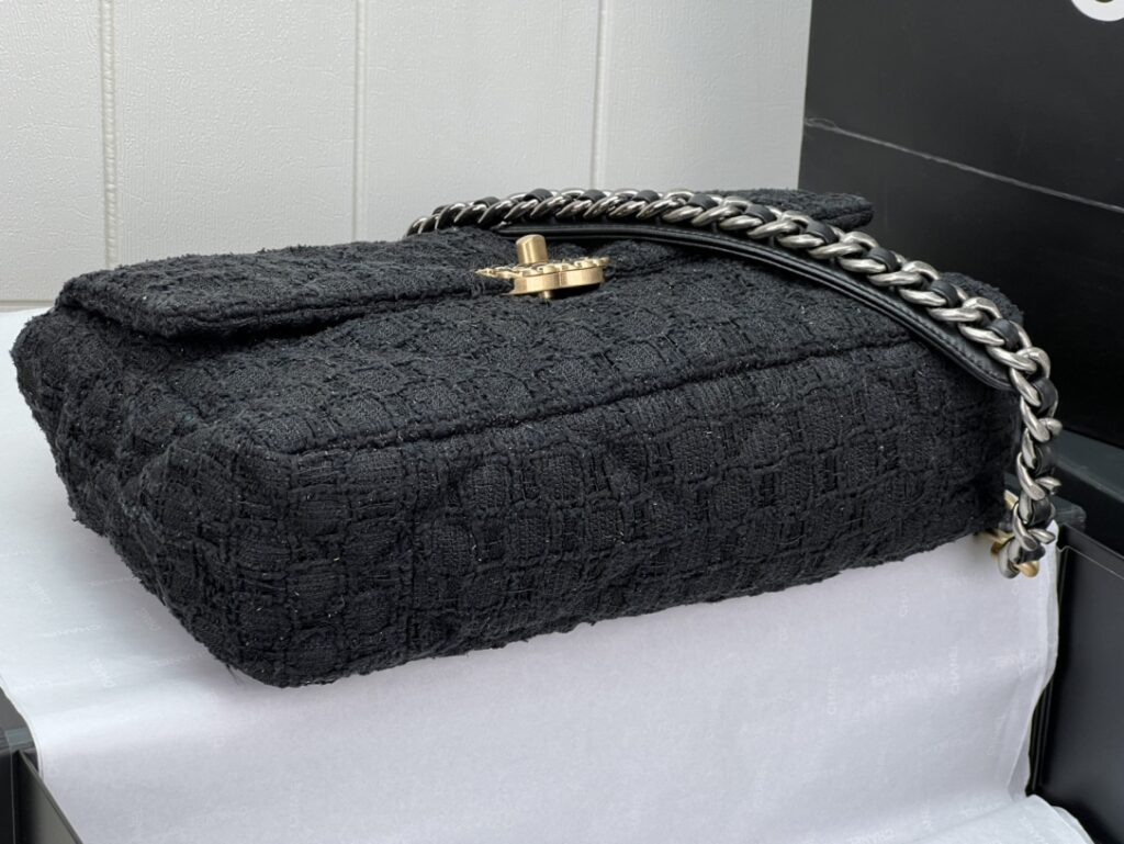 CHANEL 19 LARGE HANDBAG AS1161 - 画像 (6)