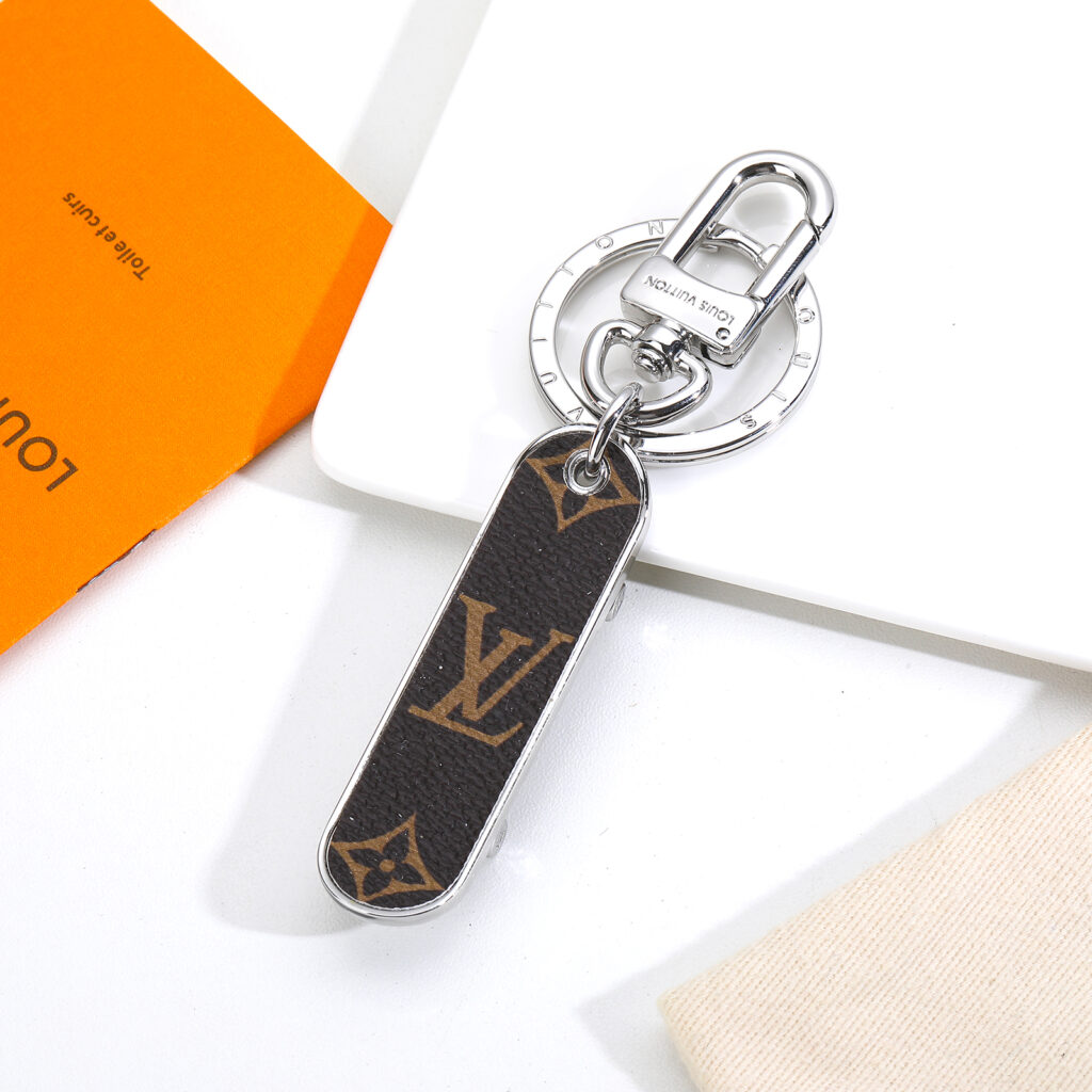 LV Louis Vuitton バッグペンダント キーホルダー09 zm - 画像 (4)