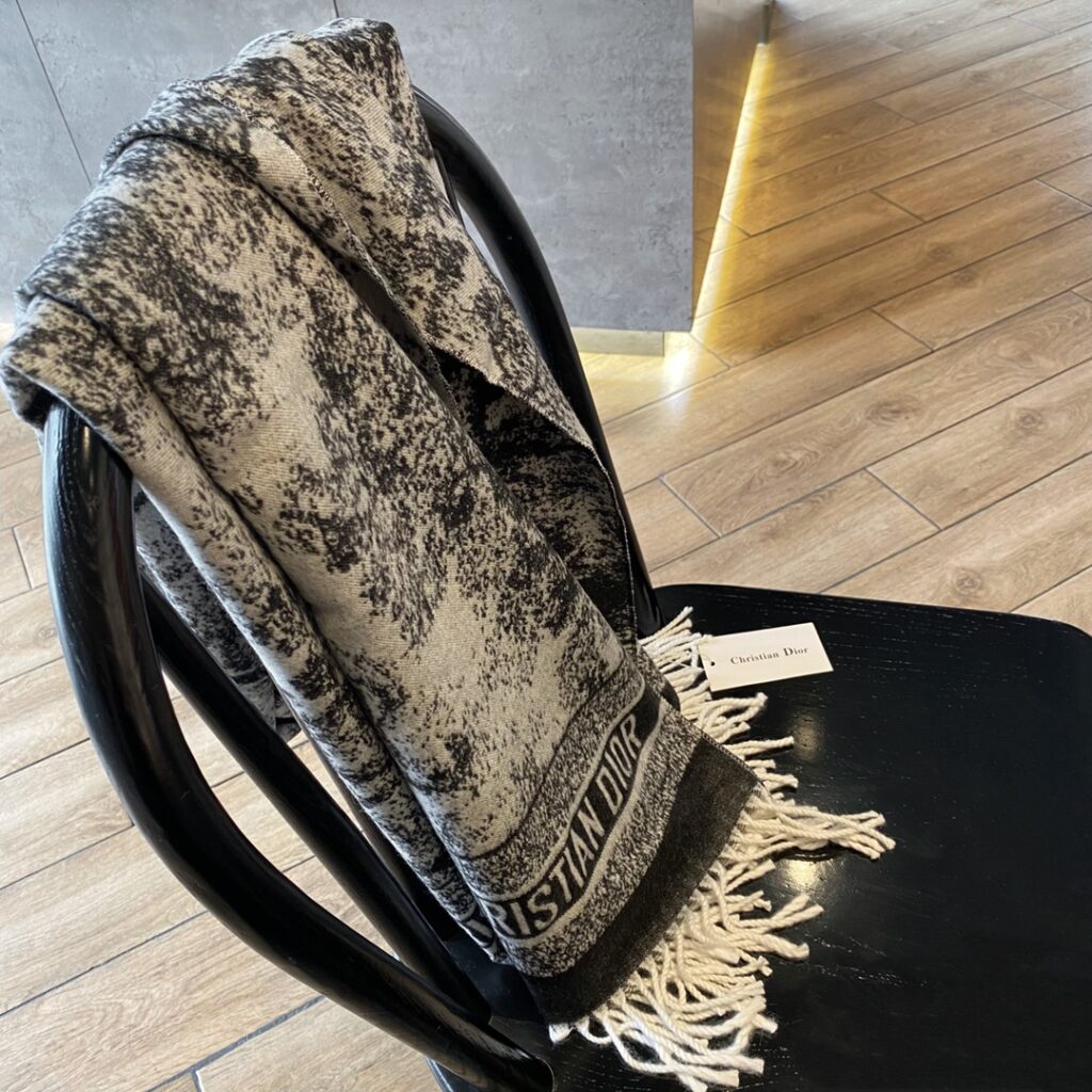 Dior（ディオール） リバーシブルスカーフ - 画像 (4)