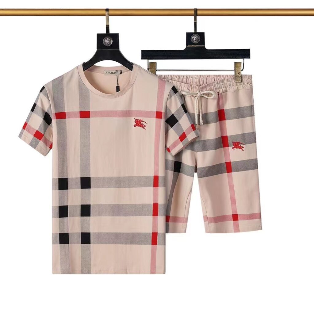 Burberry 人気半袖セットアップ - 画像 (3)