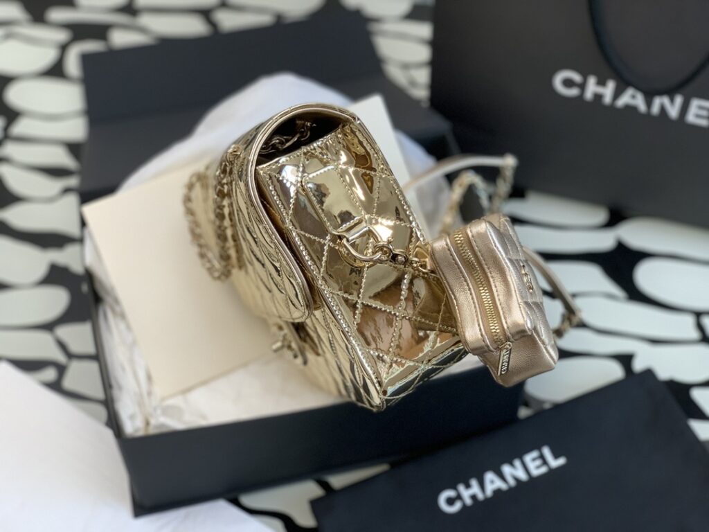 Chanel AS4646 24C CF BAG - 画像 (8)