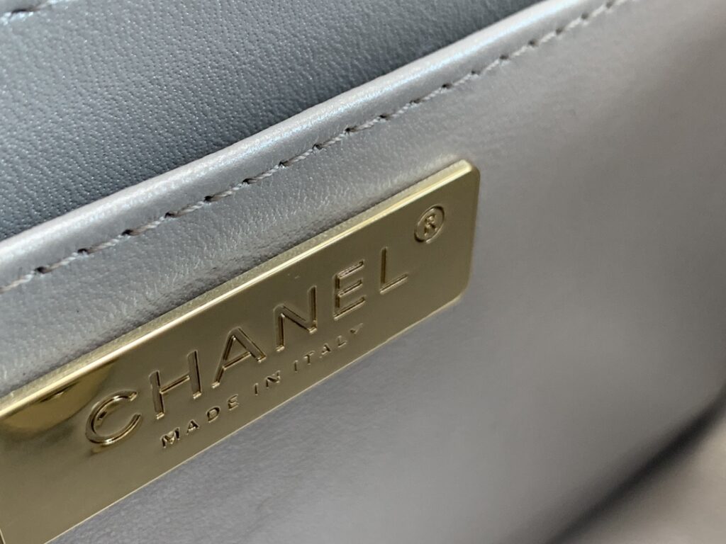 Chanel AS4646 24C CF BAG - 画像 (5)