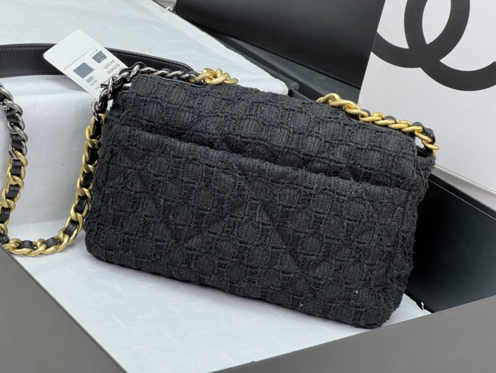 CHANEL 19 HANDBAG AS1161 - 画像 (8)