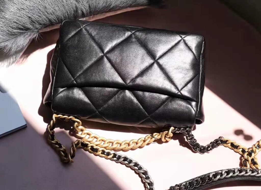 CHANEL 19 LARGE HANDBAG AS1161B0485294305 - 画像 (5)