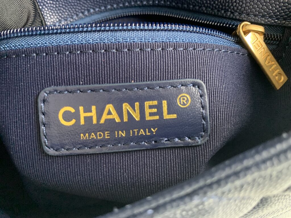 Chanel MINI CLASSIC FLAP BAG 3369 - 画像 (4)