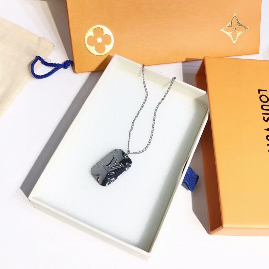 Louis Vuitton（ルイヴィトン）MONOGRAM ネックレス M62484 - 画像 (5)