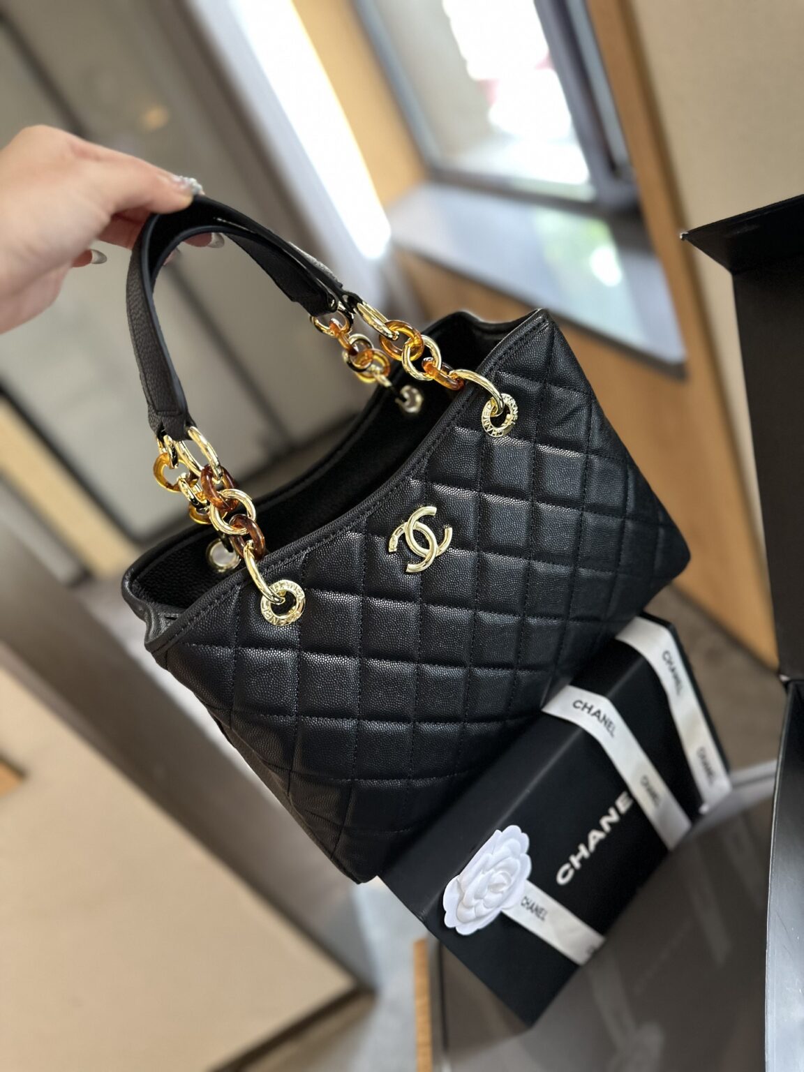 CHANEL 中世のダイヤモンド トートバッグ - 画像 (5)