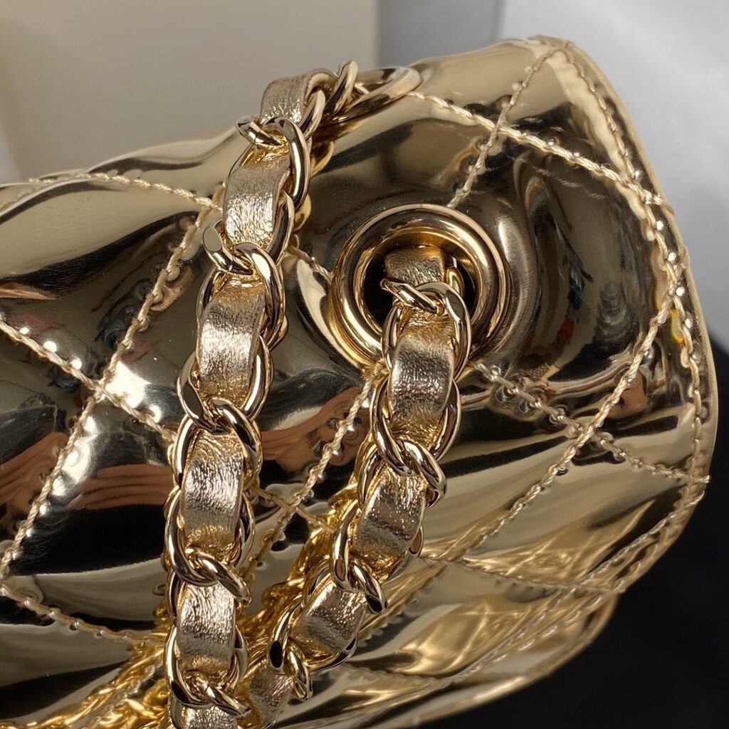 CHANEL 24C AS4646 START BAG - 画像 (5)