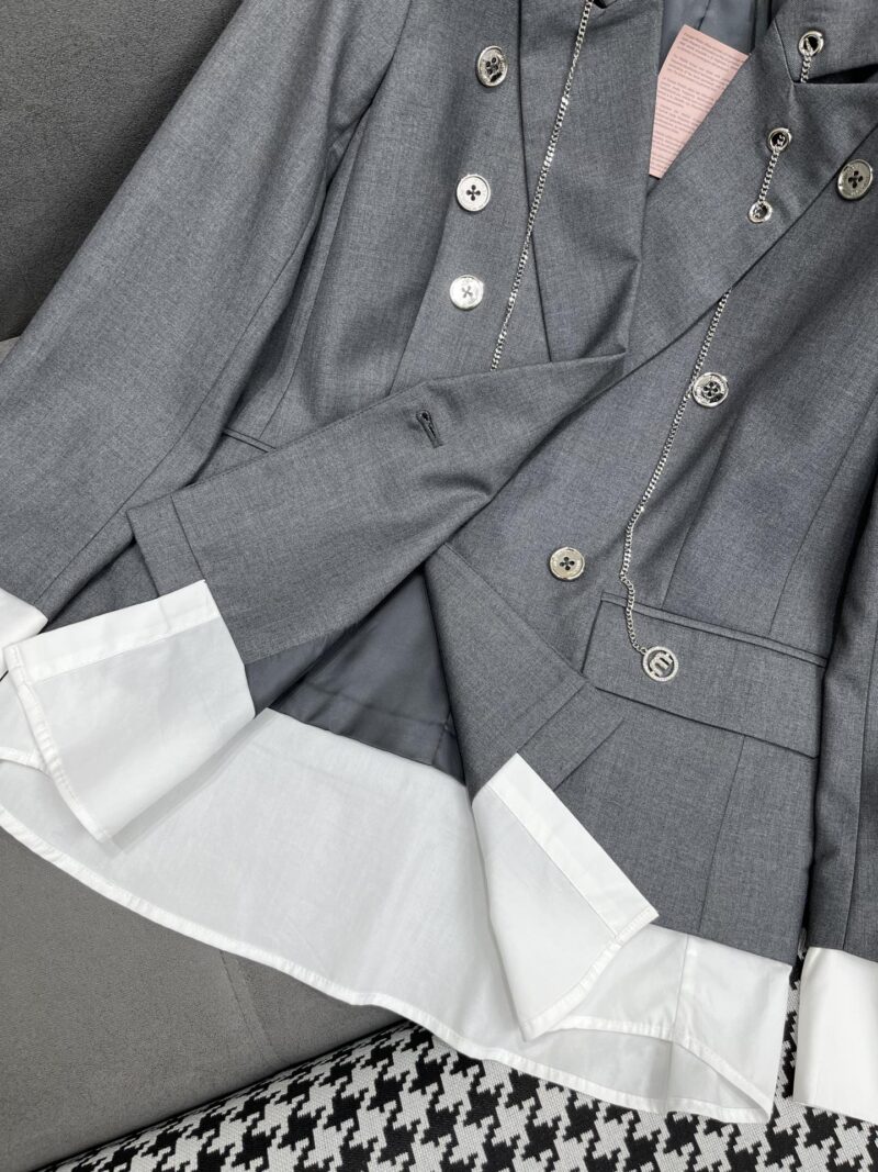 MIUMIU背広のコート SS96787 - 画像 (5)