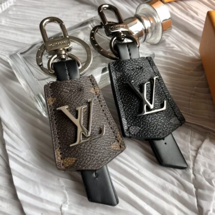 【Louis Vuitton 】（ルイヴィトン）ポルトクレ・クロッシュ クレ キーホルダー
