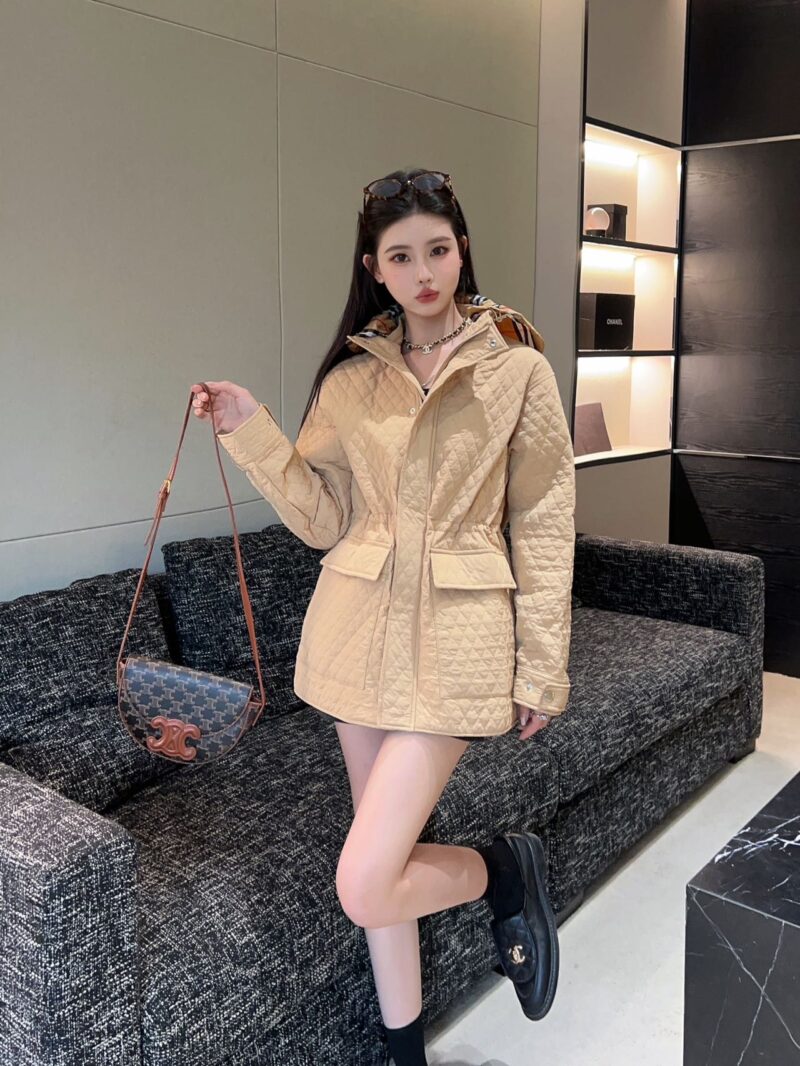 BURBERRY ダウンジャケット SS96785 - 画像 (3)