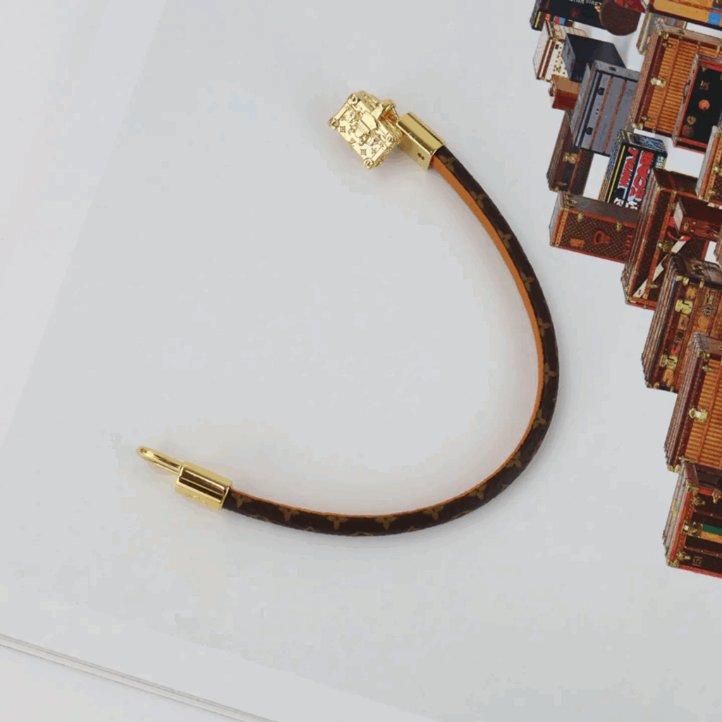 新作話題★ LOUIS VUITTON ブラスレ LVプティット マル - 画像 (7)