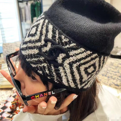 CHANEL 秋冬の暖かい綿の帽子 アーガイル柄
