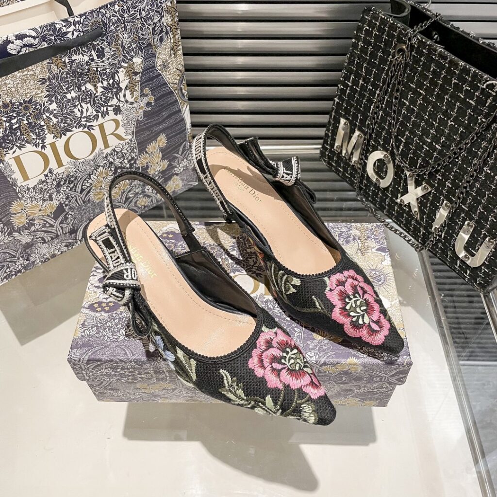 DIOR 新作刺繍ハイヒール 08zm 95759 - 画像 (7)