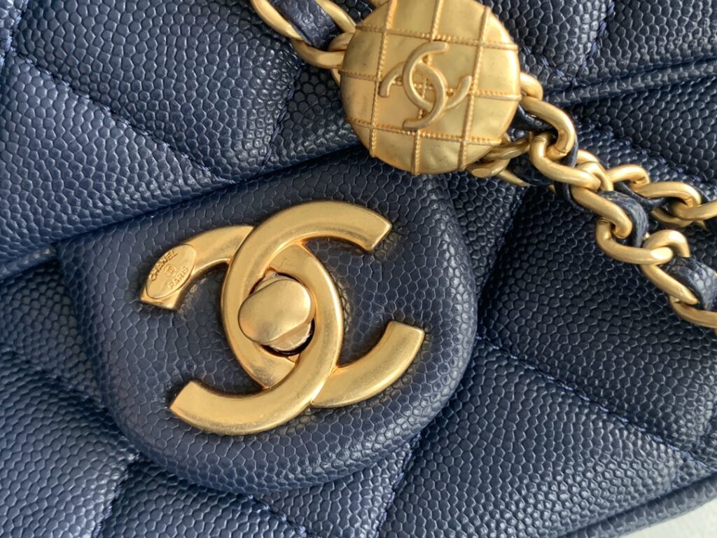 Chanel MINI CLASSIC FLAP BAG 3369 - 画像 (9)