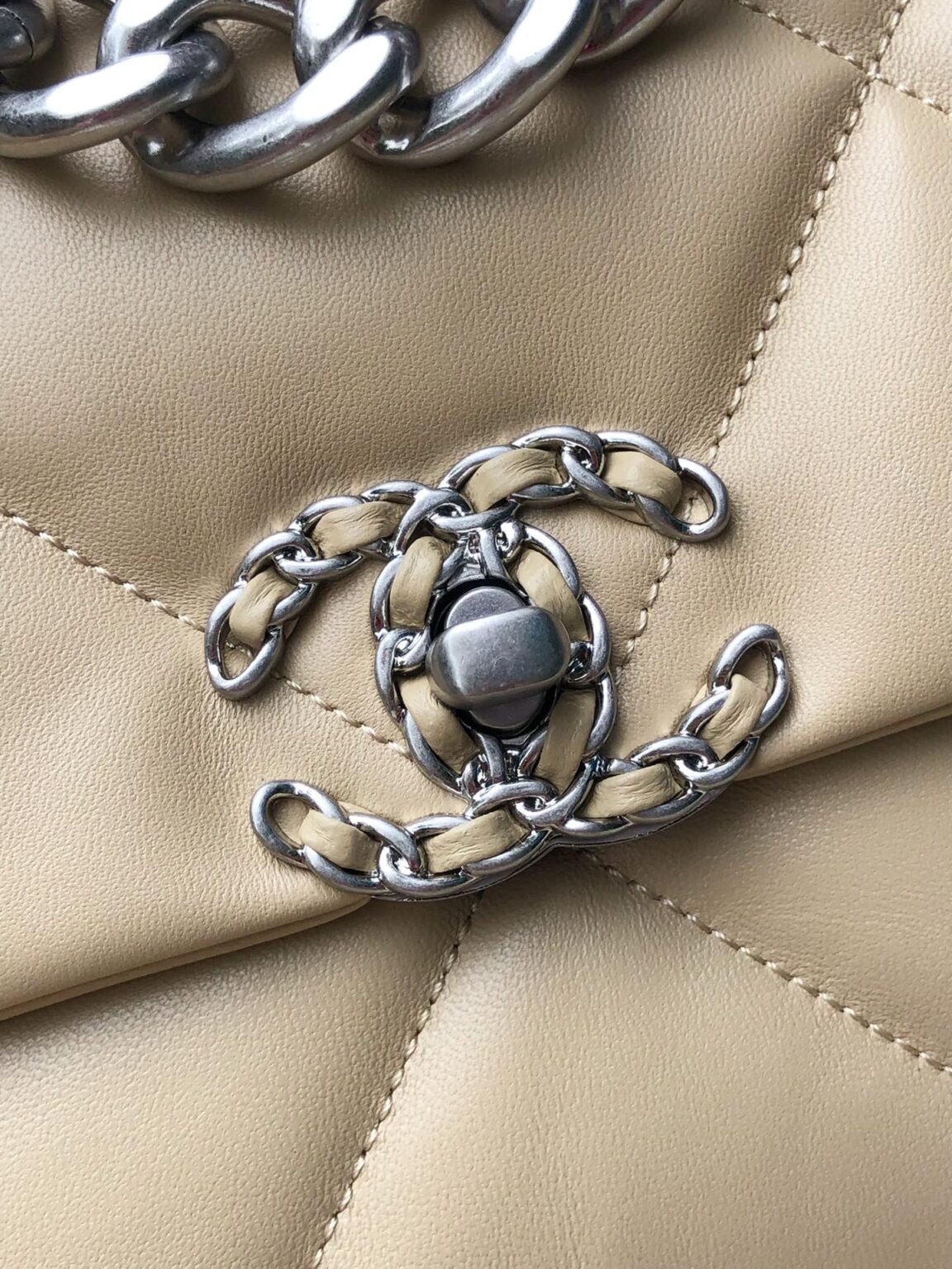 Chanel 19 medium 1161 - 画像 (5)