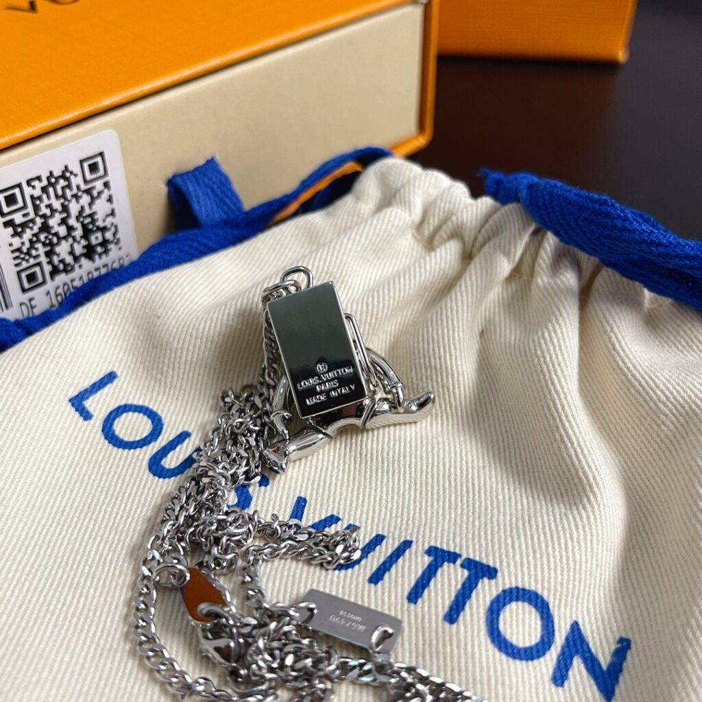 LOUIS VUITTON（ルイヴィトン）宇宙飛行士 ネックレス - 画像 (7)
