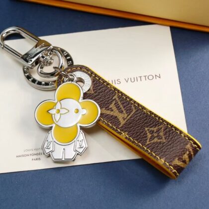 LV Louis Vuitton バッグペンダント キーホルダー 84 zm